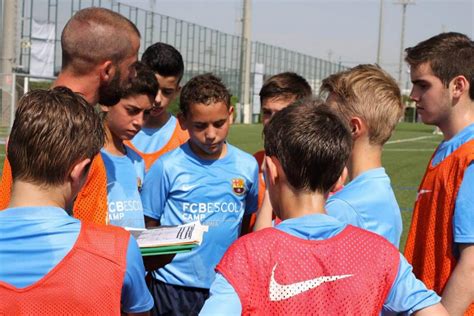 Training at the FCB Barcelona Soccer Goalkeeper Camp - Soccer summer ...