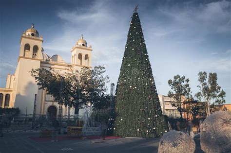 San Salvador Cathedral editorial image. Image of capital - 144114870