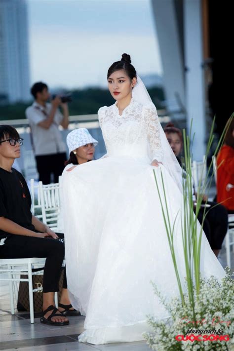 Hot girl trứng rán Thanh Tâm chính thức lên tiếng về tin lên xe hoa khiến dân tình ngỡ ngàng