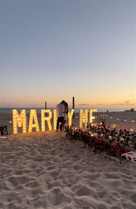 Surprise Proposal Pictures Cute Proposal Ideas Beach Proposal