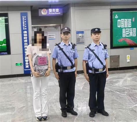 乘客的笔记本电脑遗失在地铁车厢，武汉轨道民警联动各站迅速寻回 尹同学 双肩包 列车