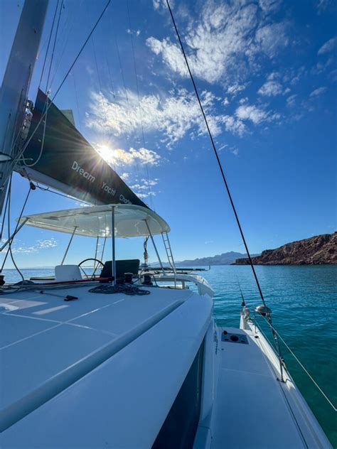 6 Best Luxury Yacht Rentals in Puerto Vallarta - Take Me To Puerto Vallarta