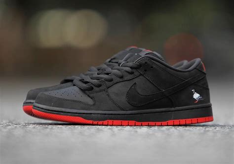 Nike SB Dunk Low "Pigeon" Closer Look | SneakerNews.com