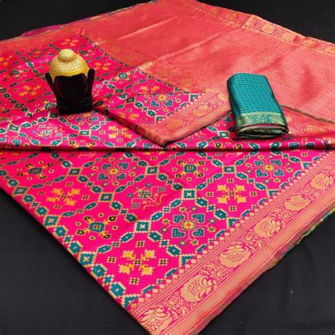 Buy Mangroliya Impex Women Pink Silk Blend Cotton Silk Patola Saree