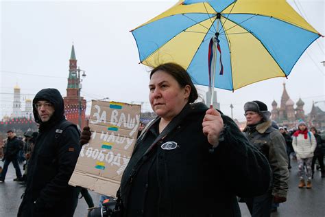 Boris Nemtsov Murder Protesters March Past The Kremlin In Moscow