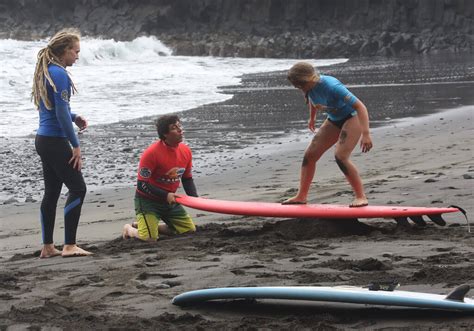 Surfing in Madeira | 2MADEIRA.COM