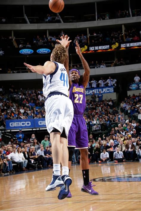 Photos: Lakers vs. Mavericks (11/21/14) Photo Gallery | NBA.com