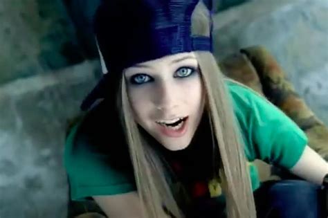 Avril Lavigne Is Working on a Film Adaptation of 'Sk8r Boi'