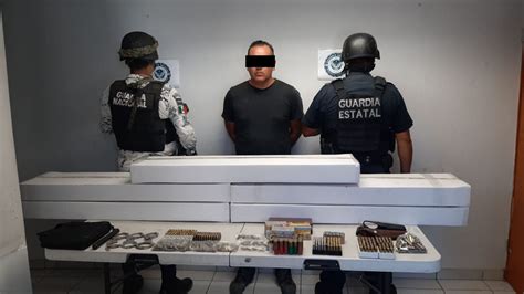 Detienen a sujeto con posesión de armas de fuego en Rosarito