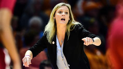 Tennessee Lady Vols: Kellie Harper has full roster for first time