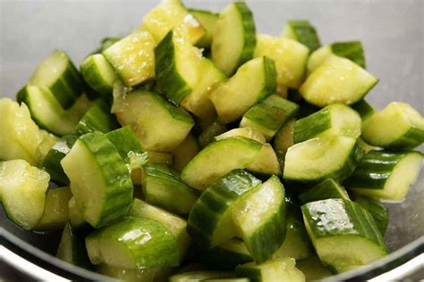 Chinese Cucumber Salad Smashed Cucumber Salad Pinch And Swirl