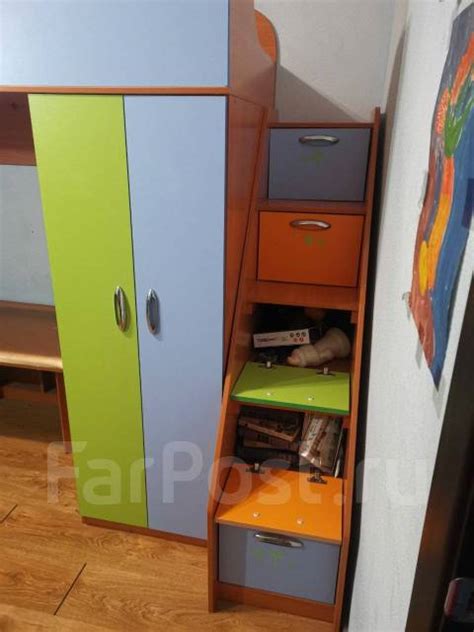 Детская кровать-чердак со шкафами во Владивостоке