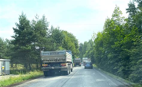 Dwanaście odcinków dróg wojewódzkich w Śląskiem idzie do remontu