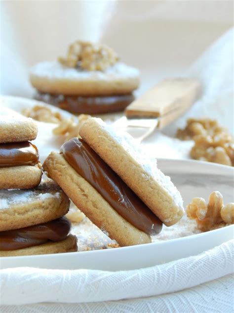 Alfajores De Nuez Y Dulce De Leche Miicakes