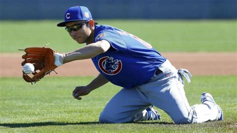 Munenori Kawasaki sings for Cubs teammates at spring training | CBC Sports