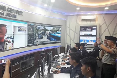 Kapolri Puji Command Center Polda Jatim Jawa Pos