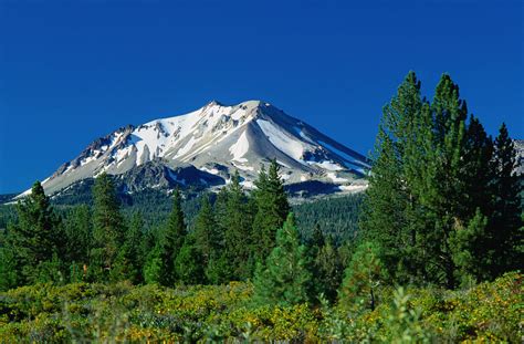 Mt Lassen From The North - Lassen by John Elk