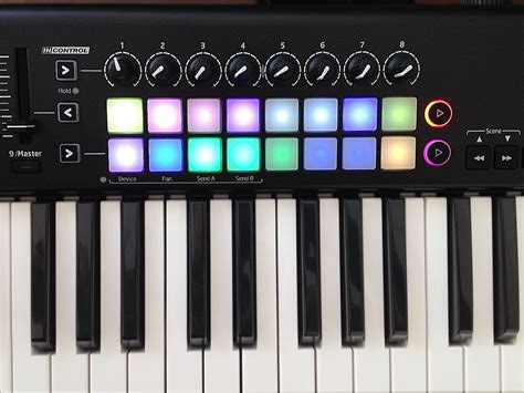 Test: Novation Launchkey MK2 25, 49, 61, Controllerkeyboard - AMAZONA.de