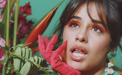 Don T Go Yet Camila Cabello Anuncia Era Familia Y Rinde Homenaje A