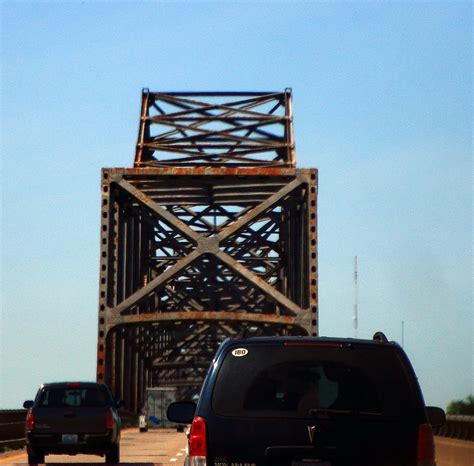 Approaching Bridge Over Ohio River Between Evansville Ind Flickr