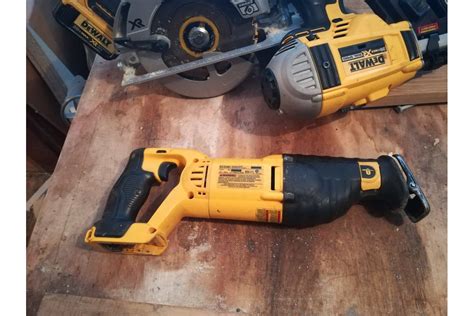 Сабельная пила DEWALT DCS380M2 - выгодная цена, отзывы, характеристики ...