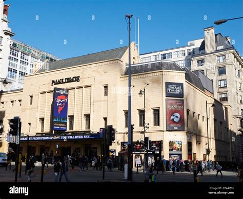 Palace Theatre Manchester Uk 2024 Season Carola Ronnie