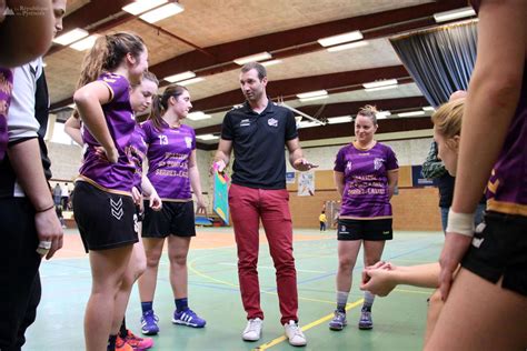 2 bus pour aller soutenir les handballeuses de Lescar à Bercy La