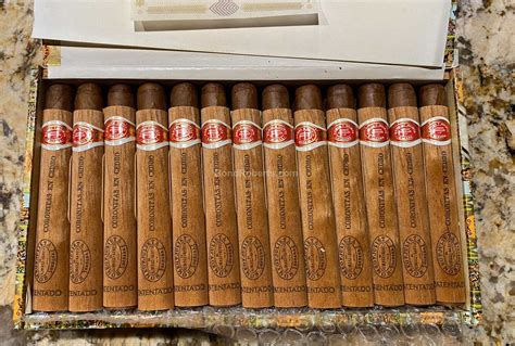 Romeo Y Julieta Coronitas En Cedro Dress Box Of Cigars In Cedar