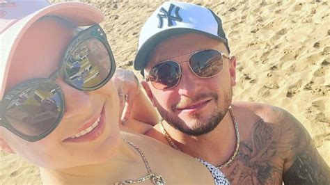 Magdalena Narożna pokazała zdjęcie w bikini Kadr wywołał lawinę pytań Wystarczył niewinny gest