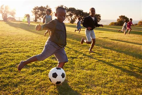 Article La N Cessit De Jouer Dans La Vie Des Enfants Humanium