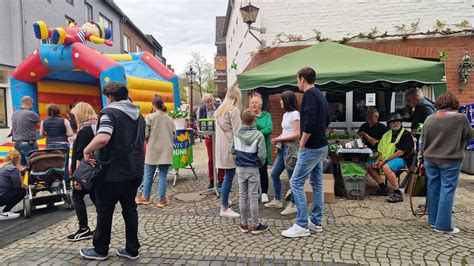 Was für ein toller Tag auf dem Frühlingsfest Hier ein kurzes Video