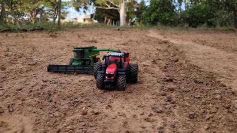 Colhendo Sorgo Uma John Deere Sts Youtube