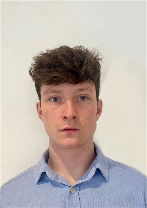 The US Dollar Is Tanking. Here’s What It Means for Your Wallet %%page