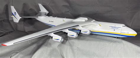 Antonov An225 Mrija Cargo Plane Plastic Model Airplane Kit 1 144