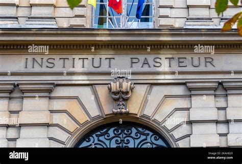 Sign of the historic building of the Institut Pasteur, a private French ... 