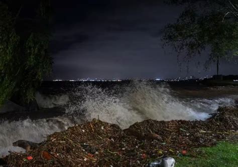 Familias Evacuadas Y Calles Completamente Inundadas Autoridades En