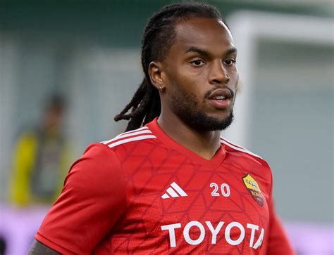 Renato Sanches Blocca Il Mercato Il Besiktas Non Lo Convince