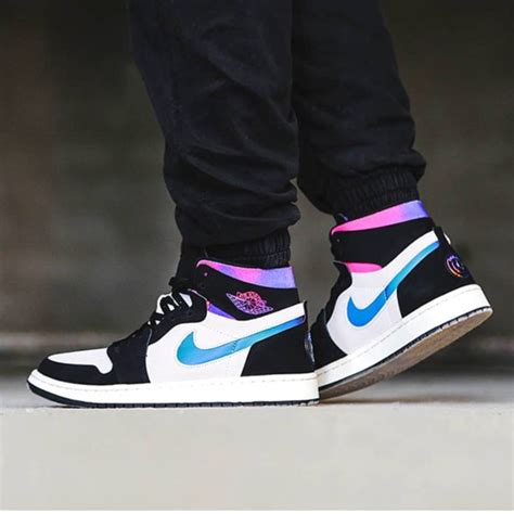 Top 5 mẫu giày thể thao nam nữ hot nhất 2022 được giới trẻ săn lùng