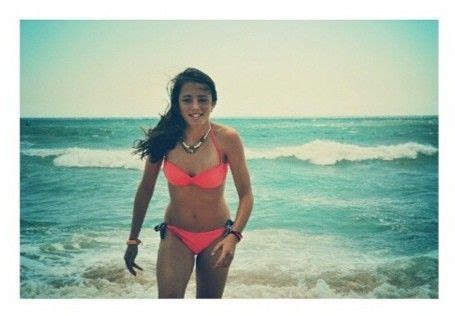 Hot Sexy Ona Batlle Bikini Pics