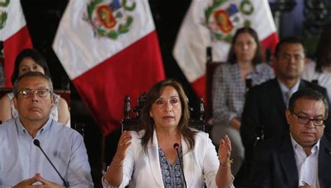 Dina Boluarte Descarta Que Vaya A Renunciar “el Perú No Está Para