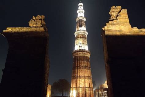 qutub minar in night Archives - FoodRavel