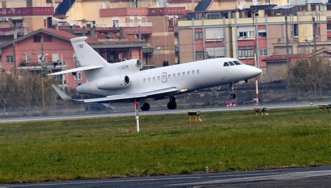 Guido Crosetto Sull Aereo Costretto All Atterraggio D Emergenza A