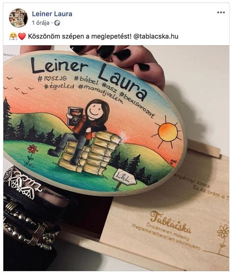 Leiner Laura Táblácskát kapott