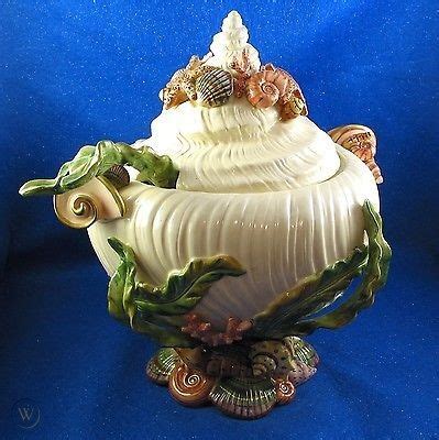 Fitz And Floyd Classics Oceana Seashell Coral Pattern Tureen W