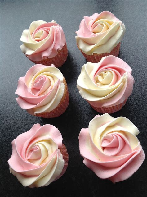 2 Coloured Rose Swirl Cupcakes Cupcake Decorating Tips Swirl