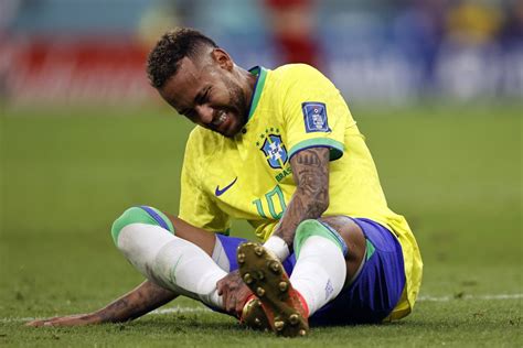 Neymar ruled out after ankle injury – Latest news, updates