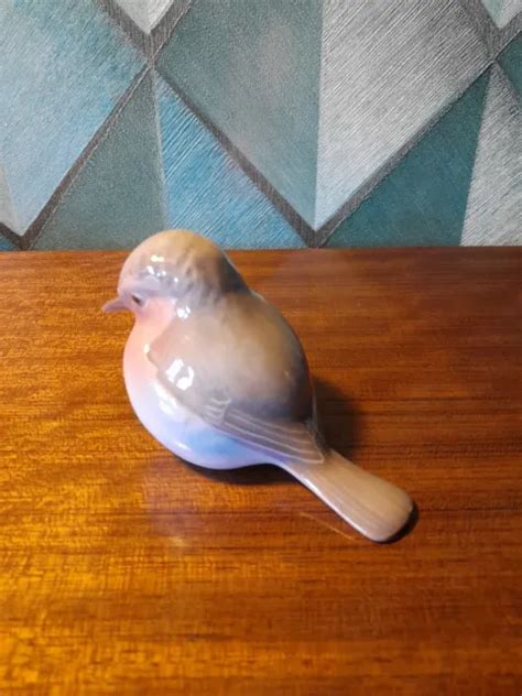 Royal Copenhagen Denmark 474 Porcelain Robin Bird Figurine Excellent