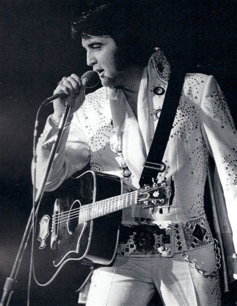 Louisville Ky November 7 1971 Elvis In Concert Live Concert Rey