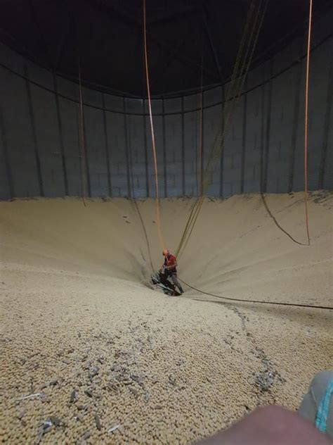 Trabalhador morre soterrado em silo de soja durante inspeção R9 NEWS