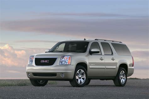 Gmc Yukon Xl Information And Photos Momentcar